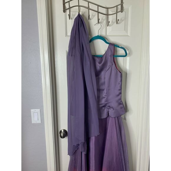 Dave & Johnny Floor Length Purple, Lilac Evening Gown with Stole - Picture 7 of 8